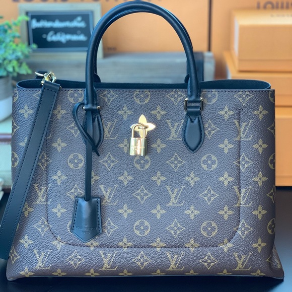 Louis Vuitton Handbags - Louis Vuitton Flower Tote in Monogram Canvas